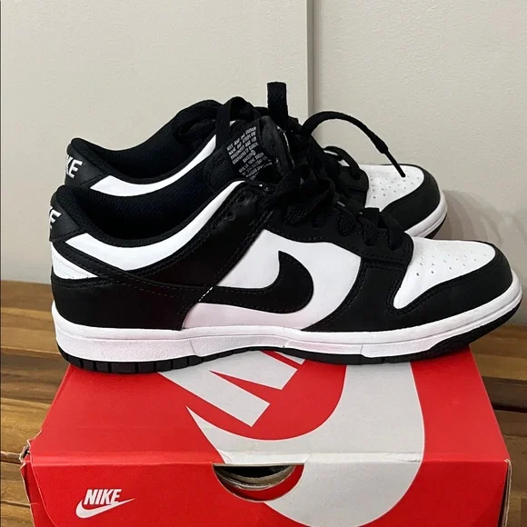 Nike Youth Black and White Dunk Sneakers - Picture 6 of 8